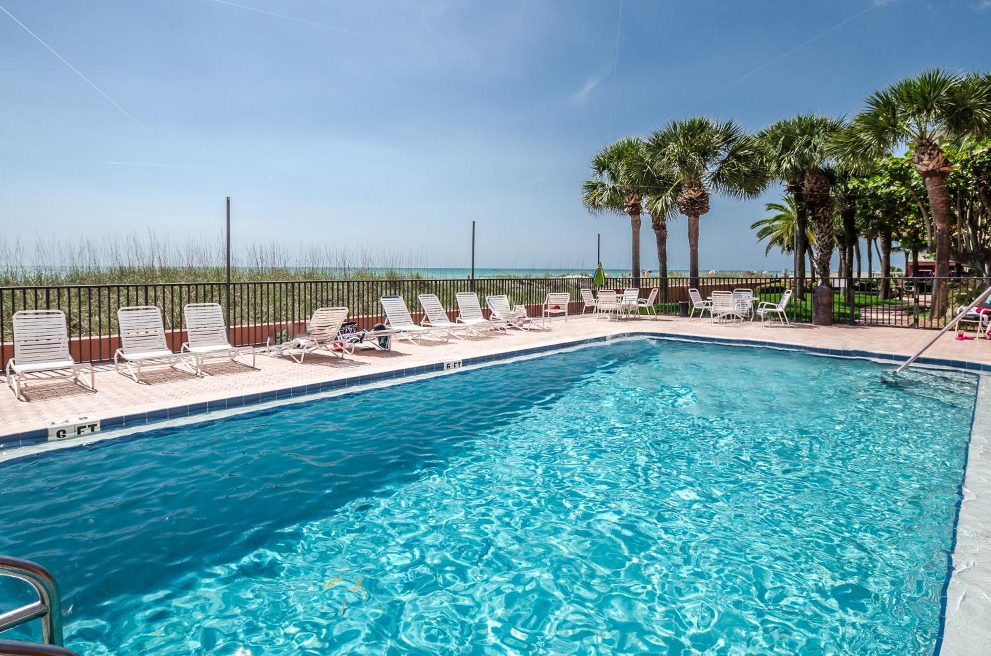The Rose Aparthotel Clearwater Beach Exterior photo